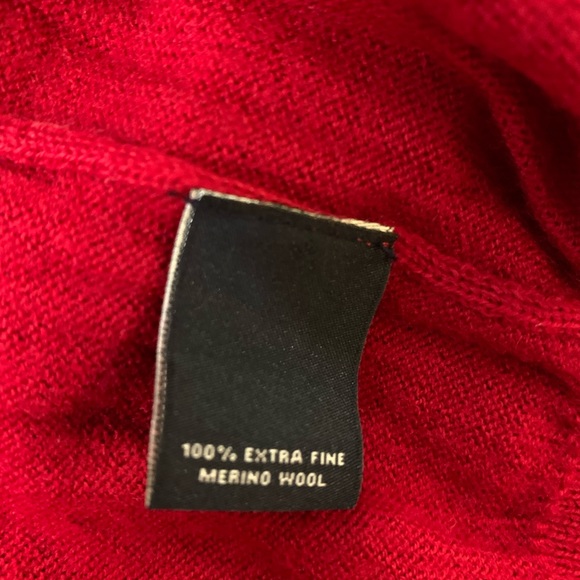 HART SCHAFFNER MARX 100% EXTRA FINE WOOL  RED RIBBED V-NECK SWEATER VEST - Picture 9 of 15